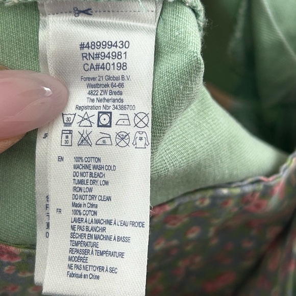 Forever 21 Green 100% Cotton Shorts - Picture 9 of 9